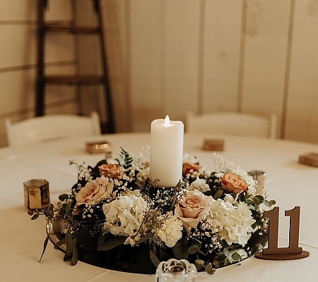 Simple, Elegant Wedding Centerpieces