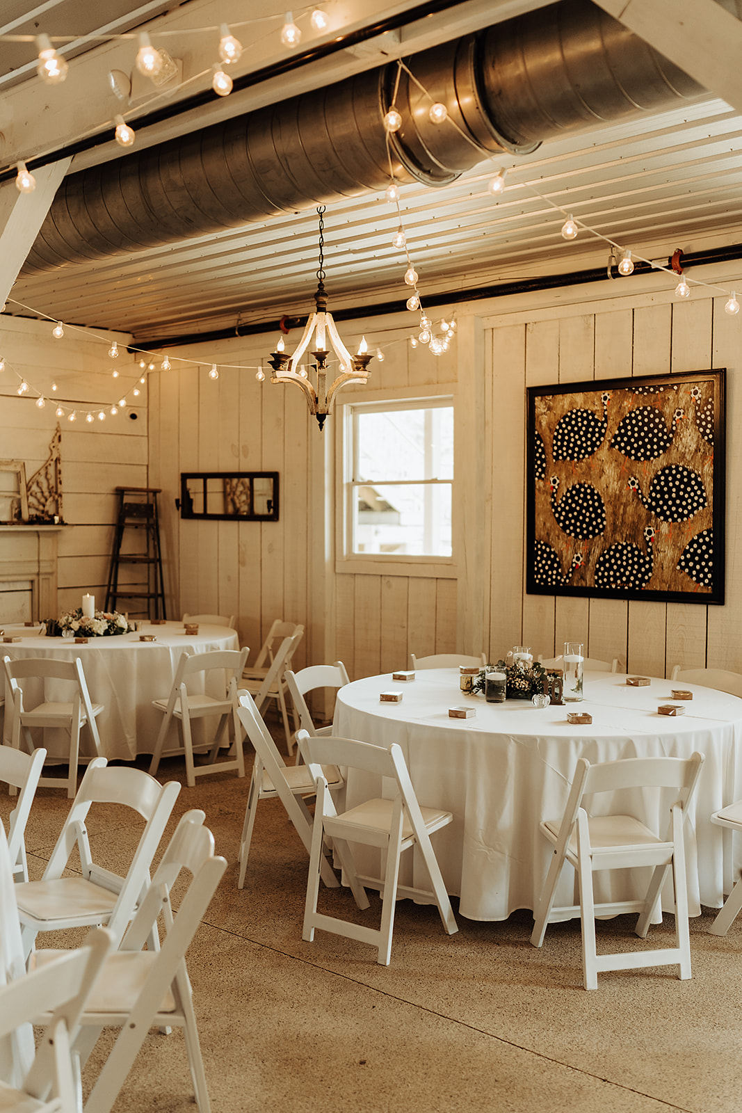 Elegant Barn Wedding Decor