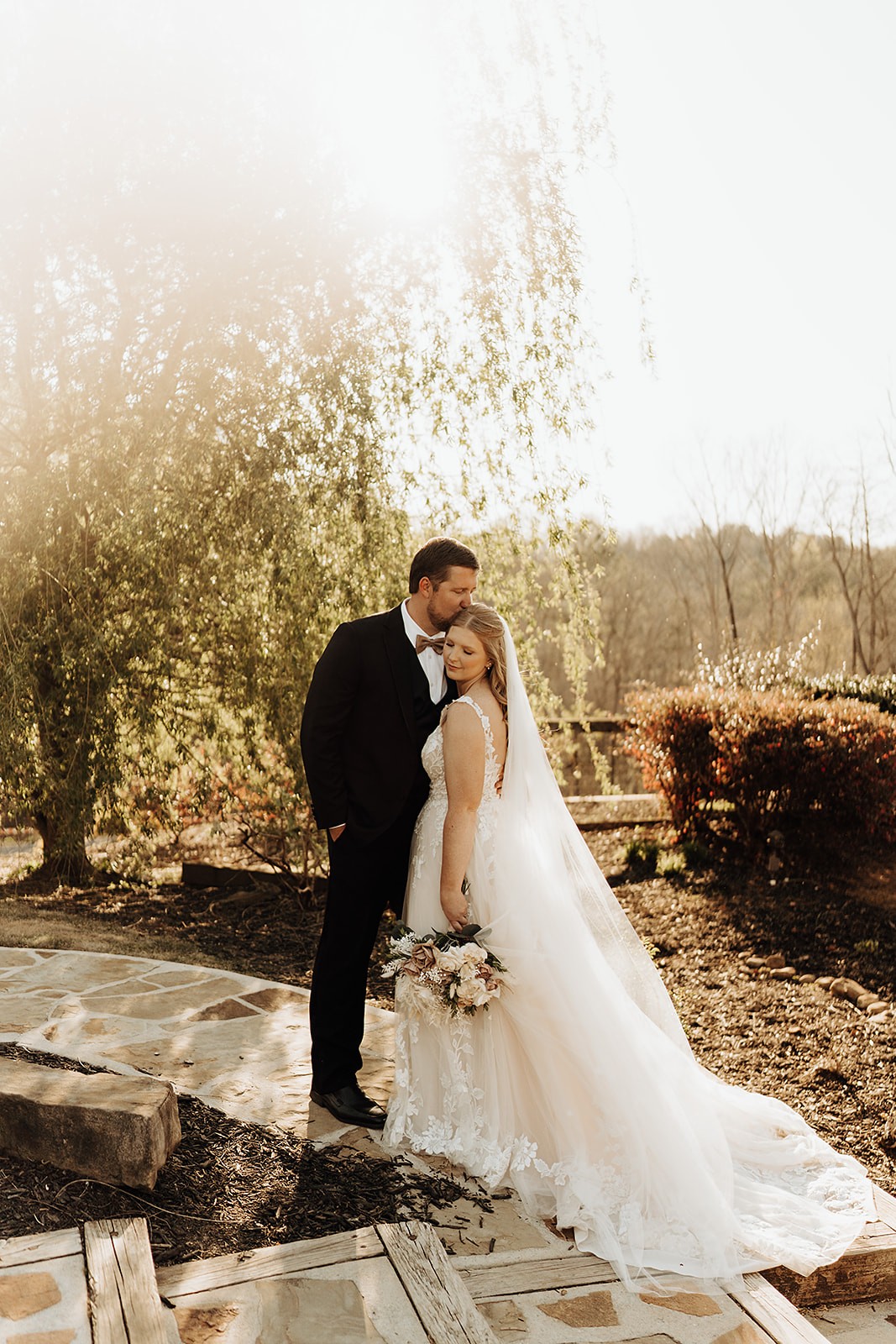 Dreamy Outdoor Wedding Photos