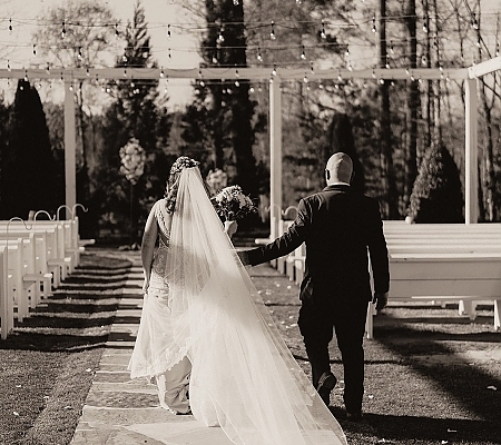 Black and White Wedding Ceremony Pictures